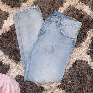 Levi 501 mom jeans with holes in knee size 26